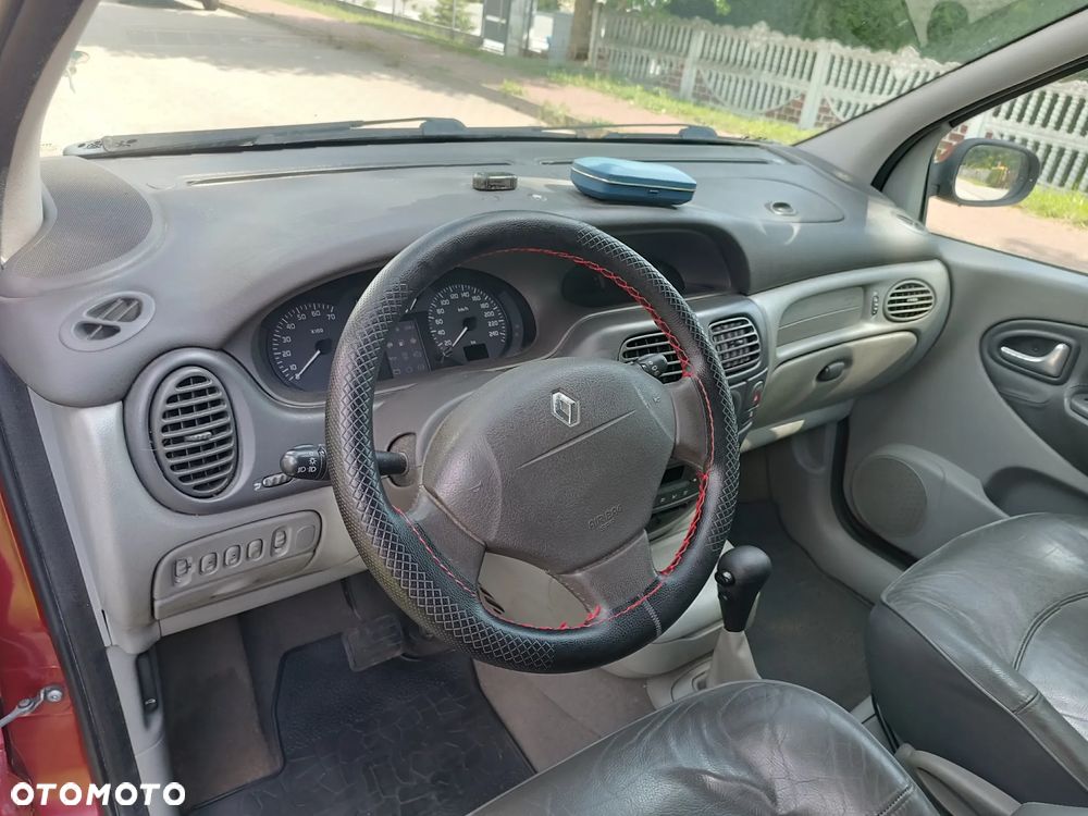 Renault Scenic 1.6 16V Privilege - 7