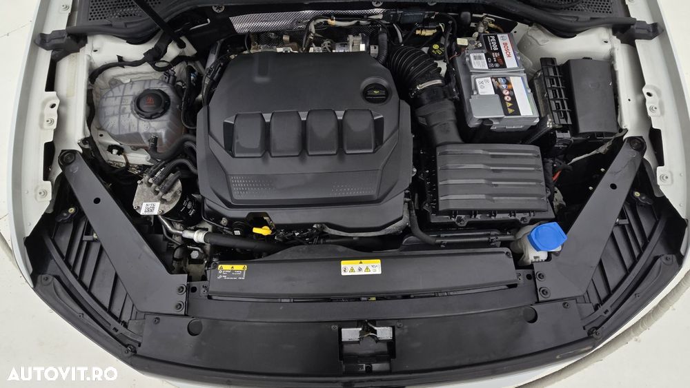 Volkswagen Passat 2.0 TDI DSG Comfortline - 24