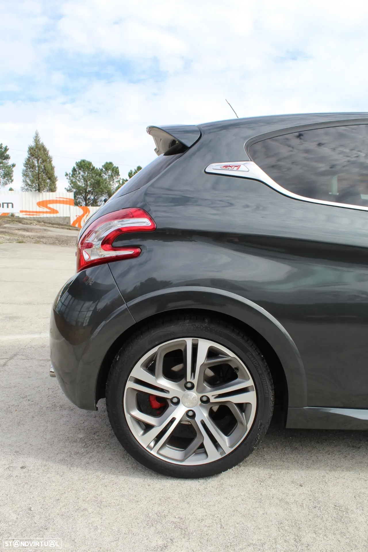 Peugeot 208 1.6 THP GTi - 17