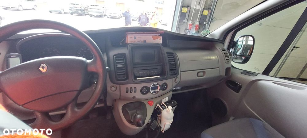 Renault Trafic - 9