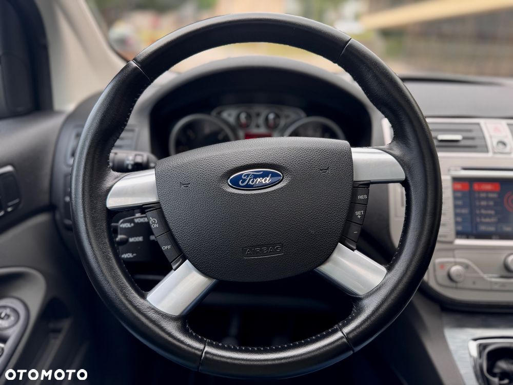 Ford Kuga 2.0 TDCi 4x4 Titanium - 18