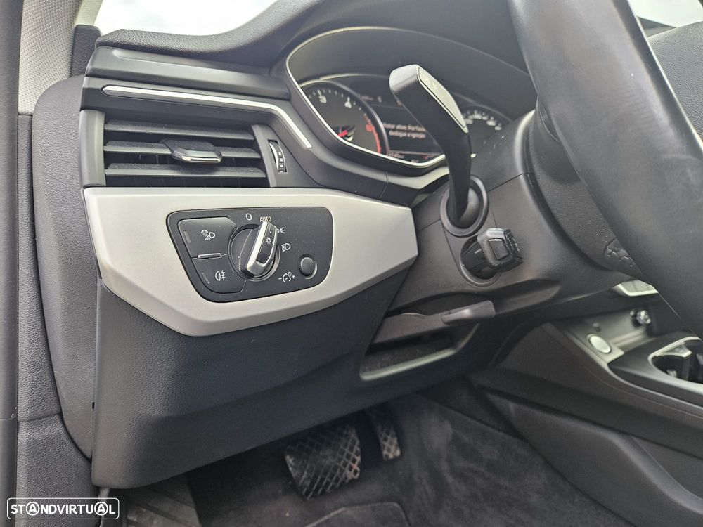 Audi A4 Avant 35 TDI S tronic - 15