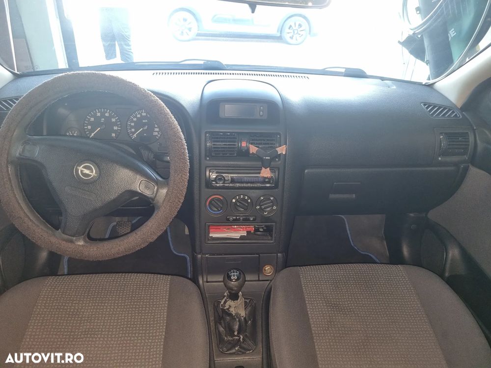 Opel Astra - 9