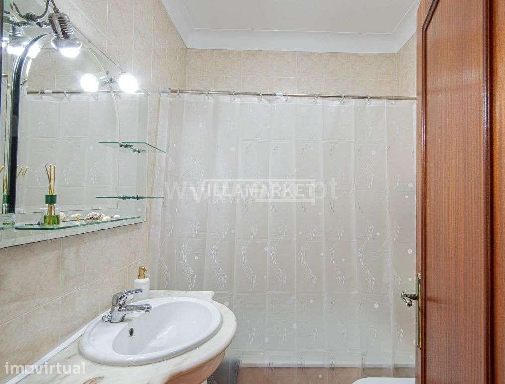 Luminoso Apartamento T2 com 2 casas de banho e ampla varanda situado n - Grande imagem: 3/5