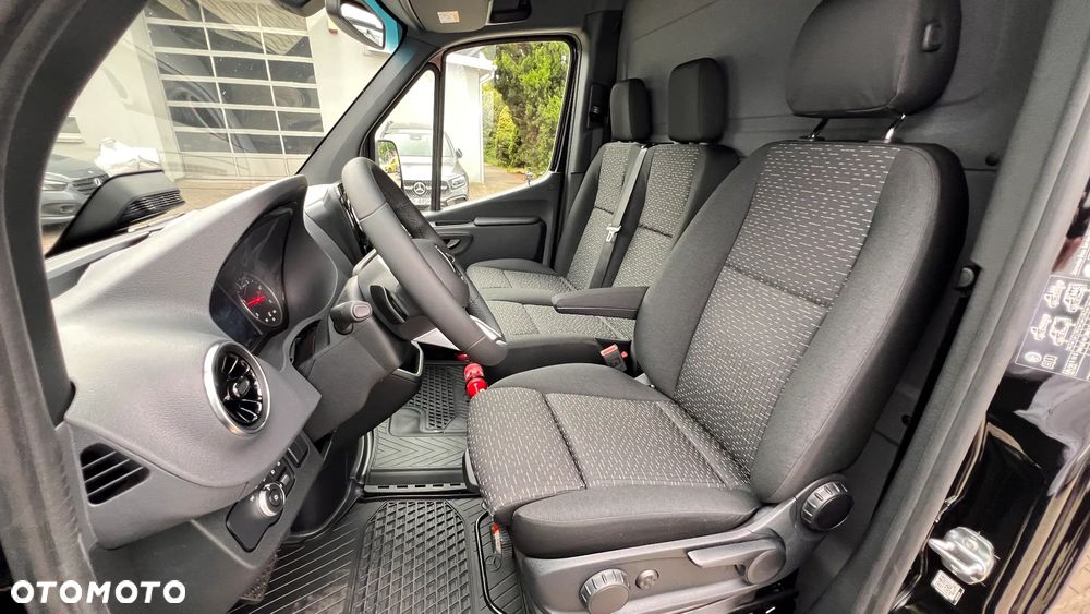 Mercedes-Benz Sprinter 319 CDI - 10