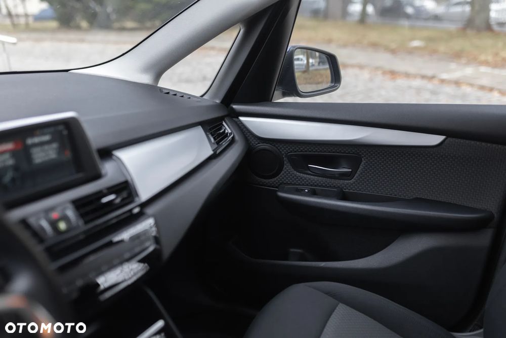 BMW Seria 2 218d Advantage - 22