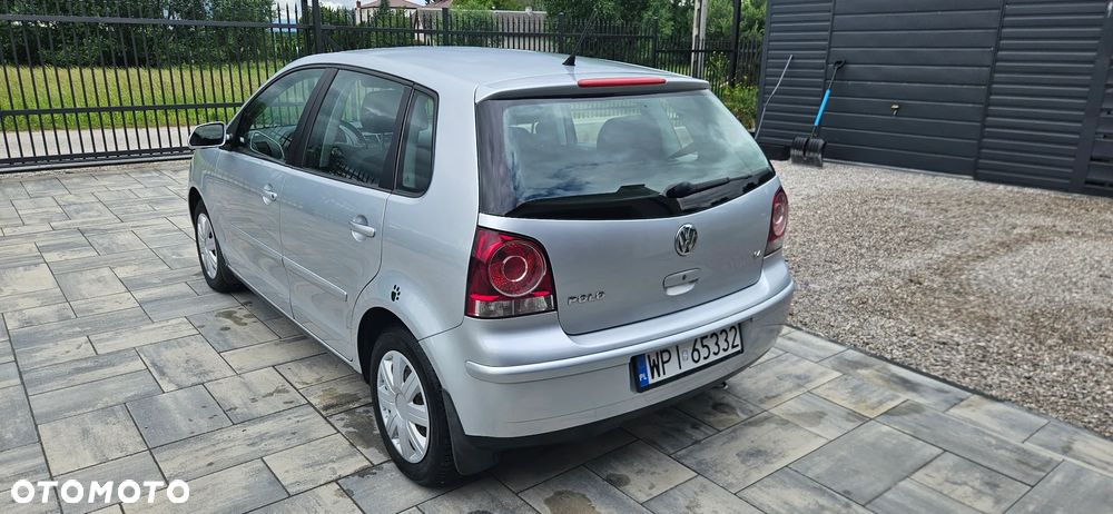 Volkswagen Polo 1.4 16V Sportline - 2