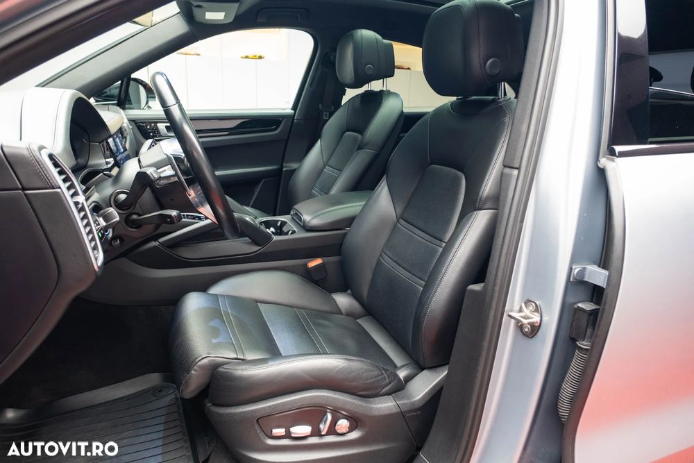 Porsche Cayenne Coupe S - 25