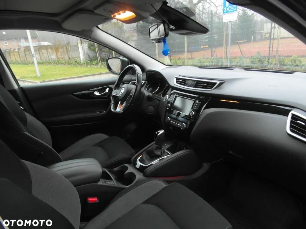 Nissan Qashqai 1.3 DIG-T N-Connecta DCT - 14