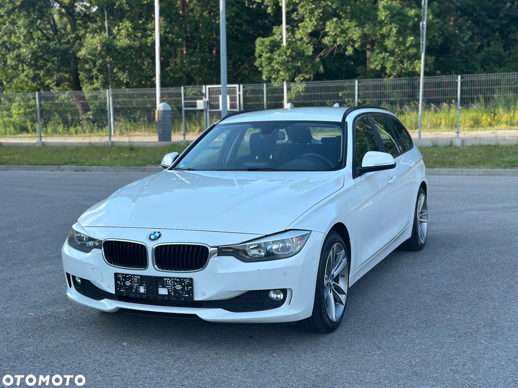 BMW Seria 3 316d Touring - 1