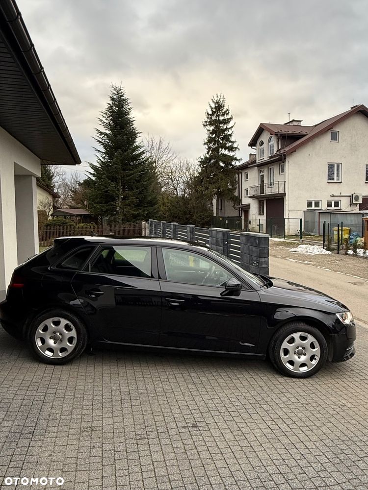 Audi A3 Sportback - 3