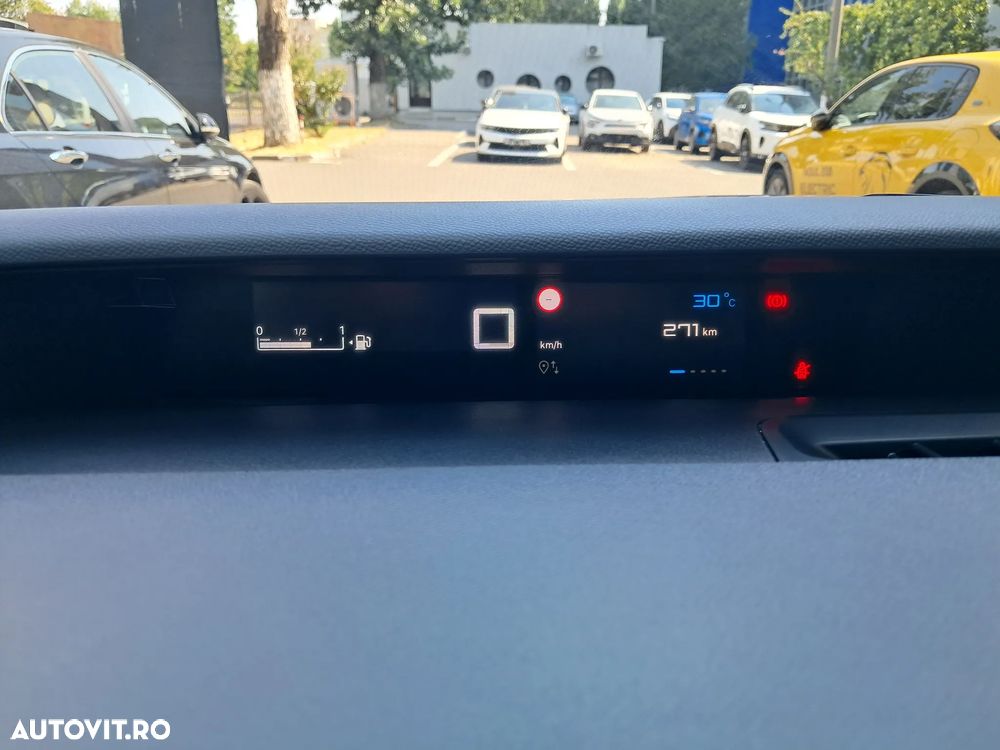 Citroën C3 1.2 PureTech 100 S&S BVM6 MAX - 13