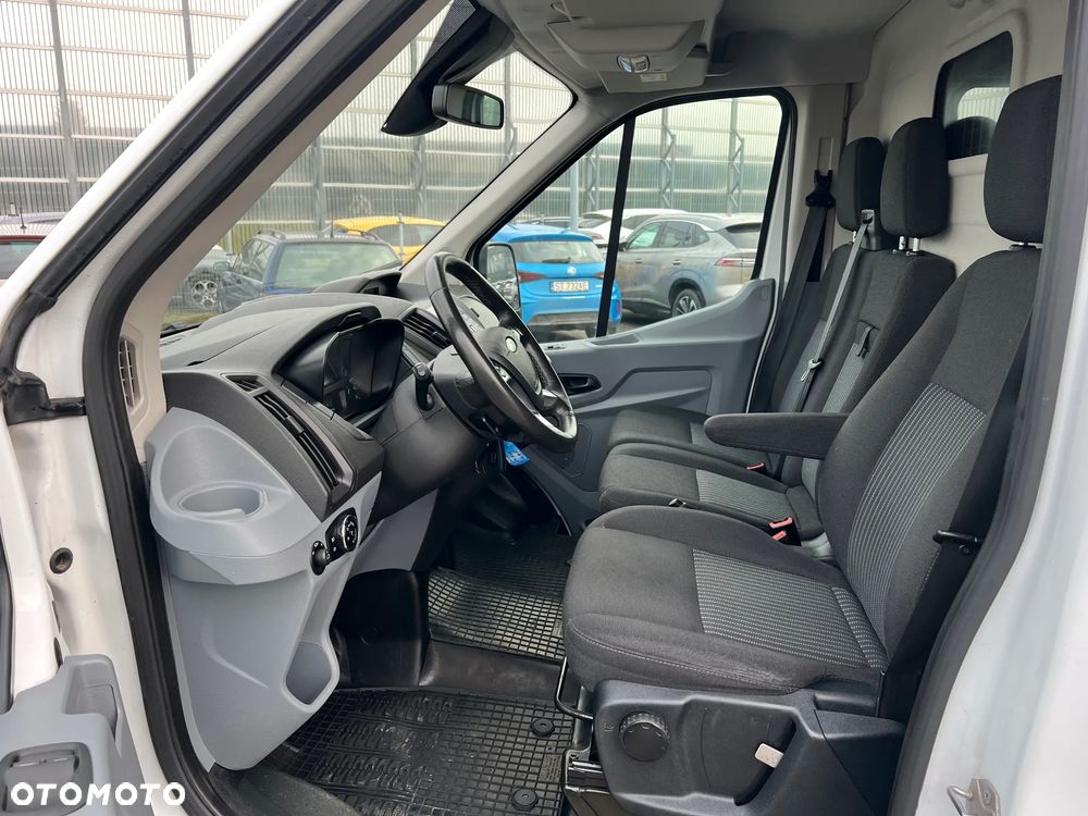 Ford Transit - 24