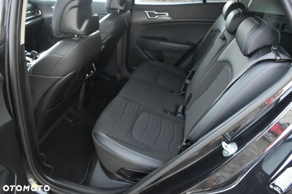 Kia Sportage 1.6 T-GDI PHEV Business Line 4WD - 26