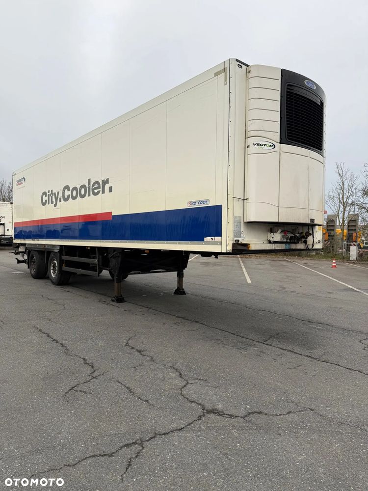 Schmitz Cargobull SKO 18 - 3