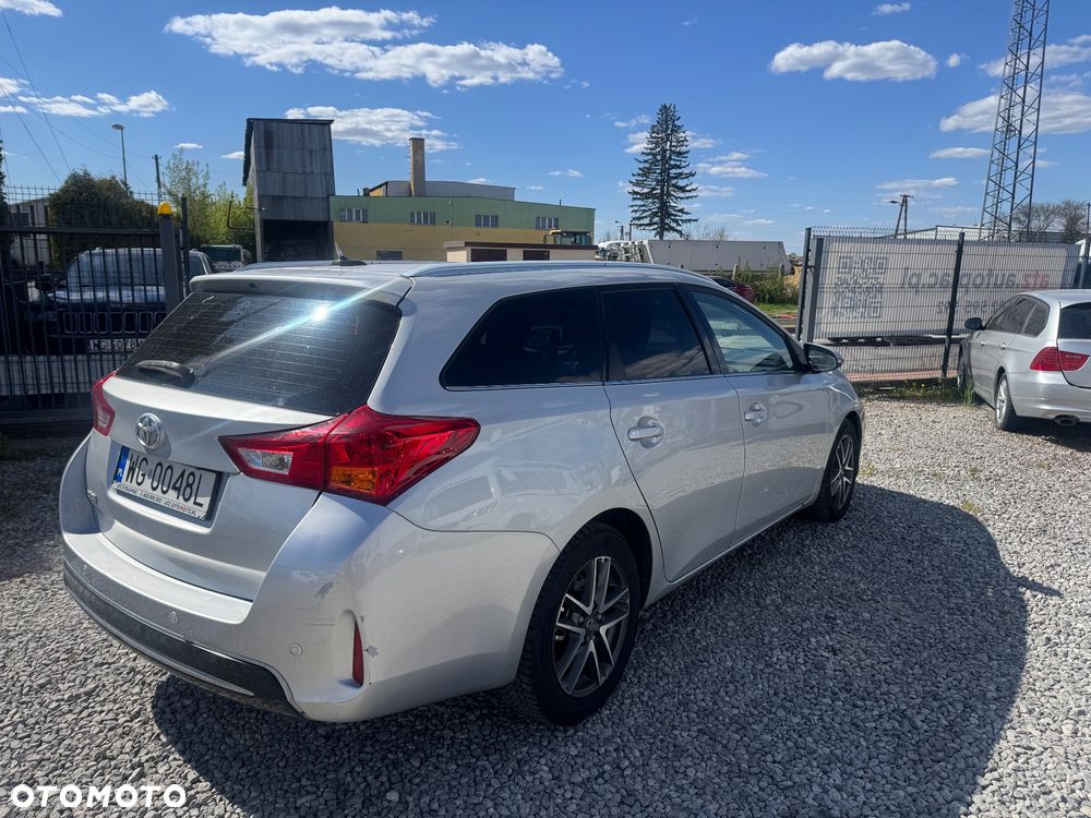 Toyota Auris - 4