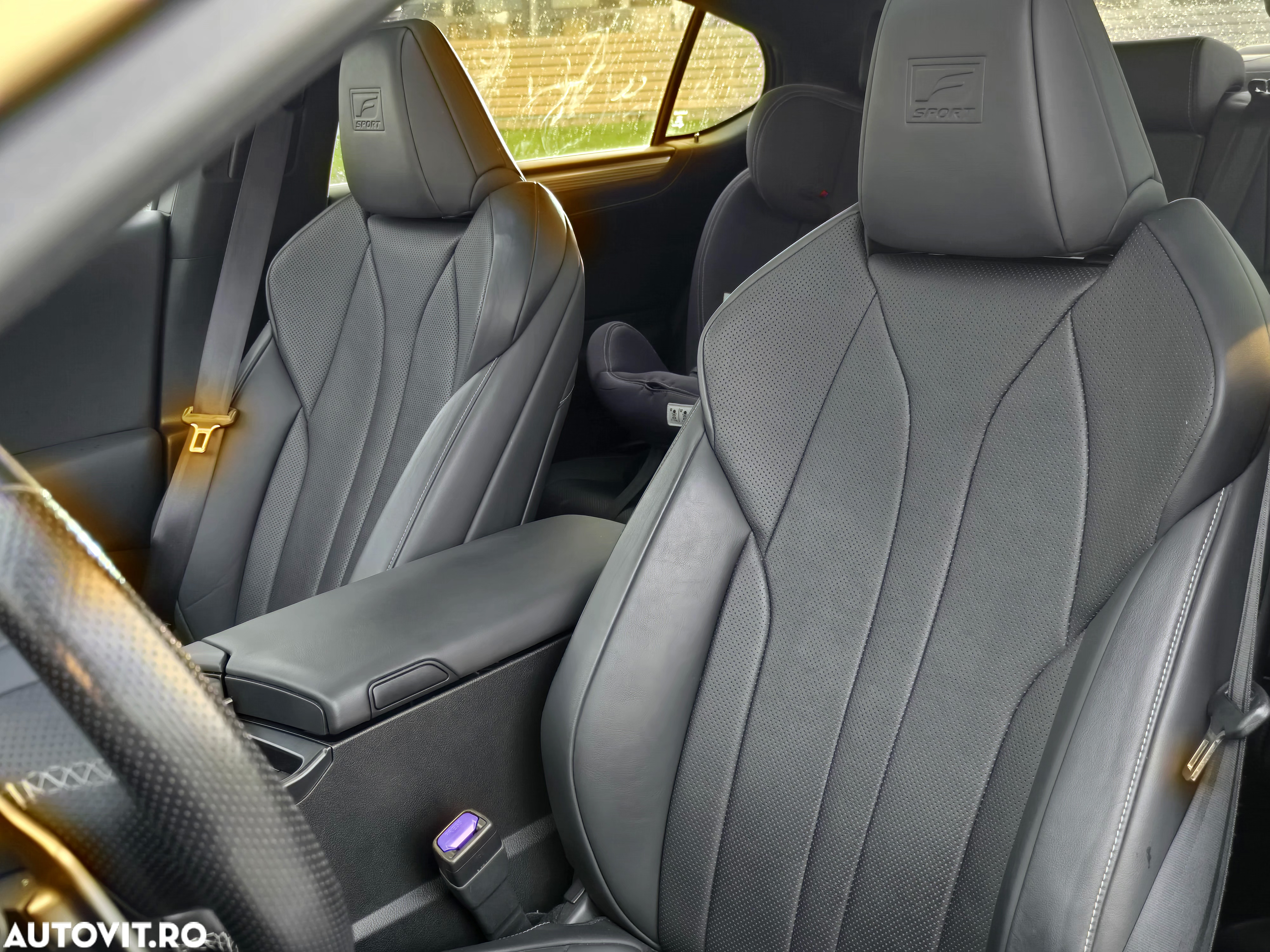 Lexus Seria ES 300h F Sport - 7