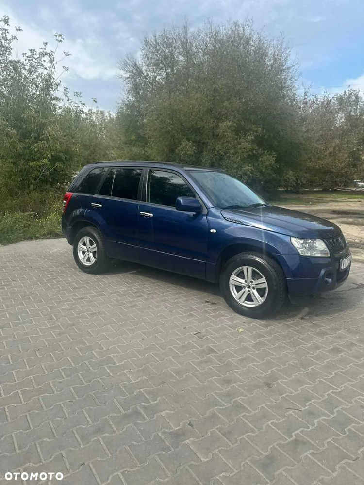 Suzuki Grand Vitara 2.0 - 22