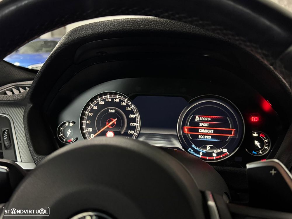 BMW 320 i Pack M Auto - 44