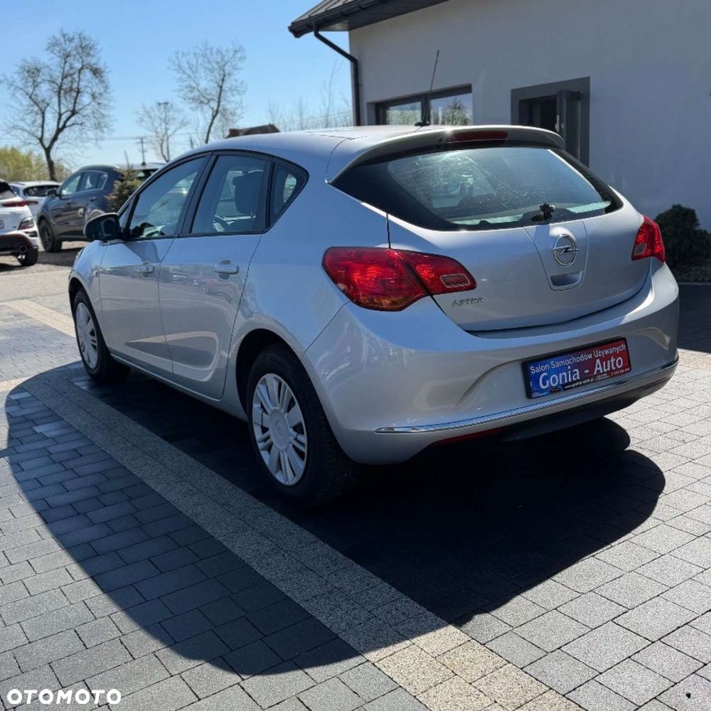 Opel Astra - 9