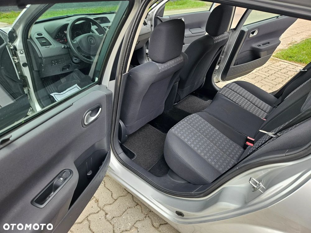 Renault Megane 1.6 16V 110 Expression - 17