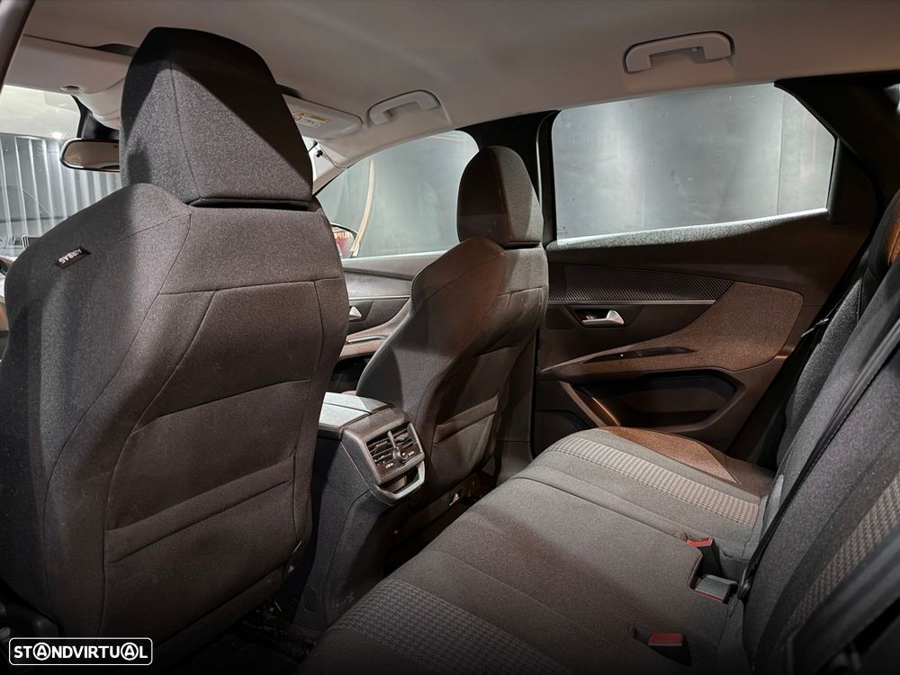 Peugeot 3008 1.5 BlueHDi Allure EAT8 - 25