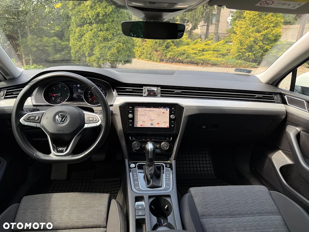 Volkswagen Passat 2.0 TDI Business DSG - 9