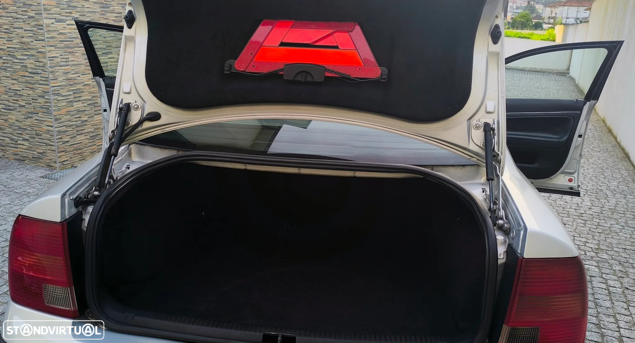VW Passat 1.9 TDi Confortline Top - 14