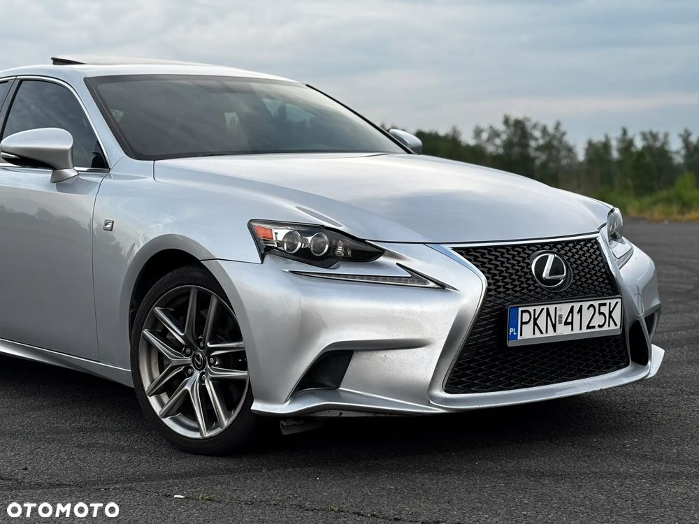 Lexus IS 200t Sport Line - 6