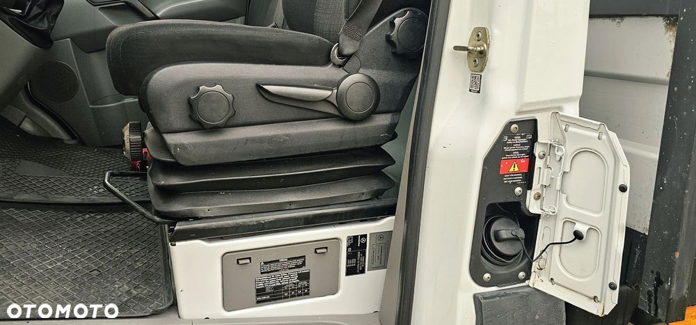 Mercedes-Benz Sprinter - 22