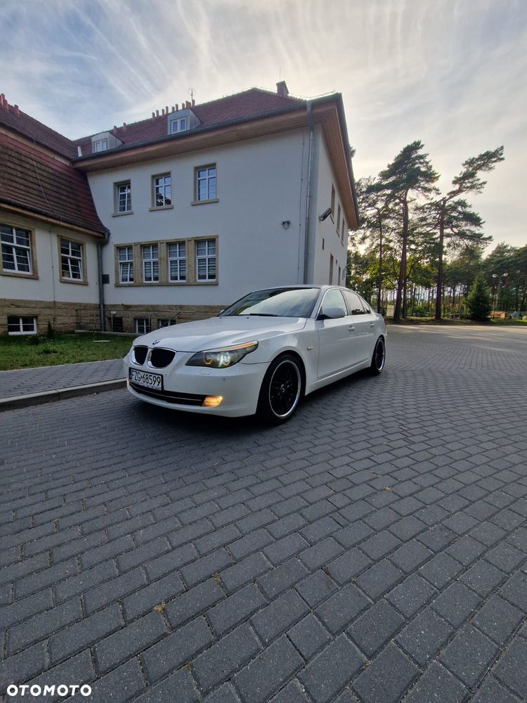 BMW Seria 5 520i Edition Exclusive - 1