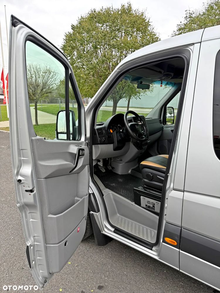 Mercedes-Benz Sprinter 906.233 - 7