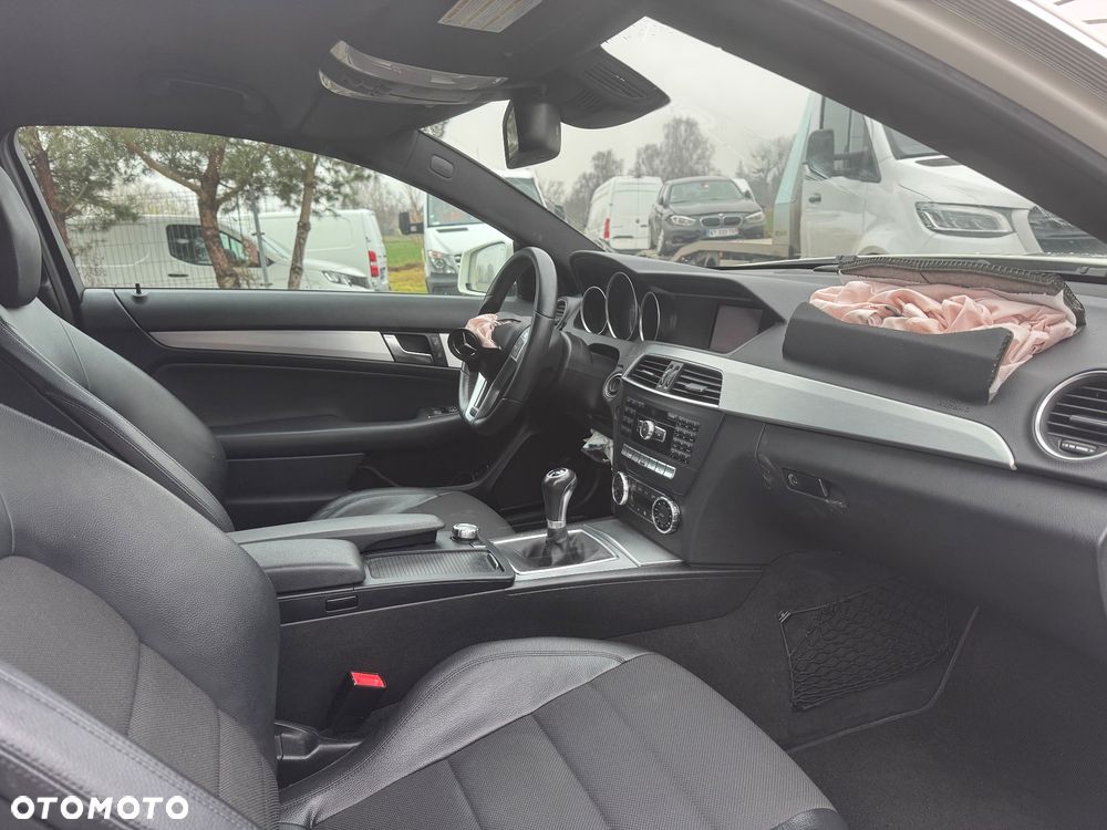 Mercedes-Benz Klasa C 180 BlueEFFICIENCY - 6