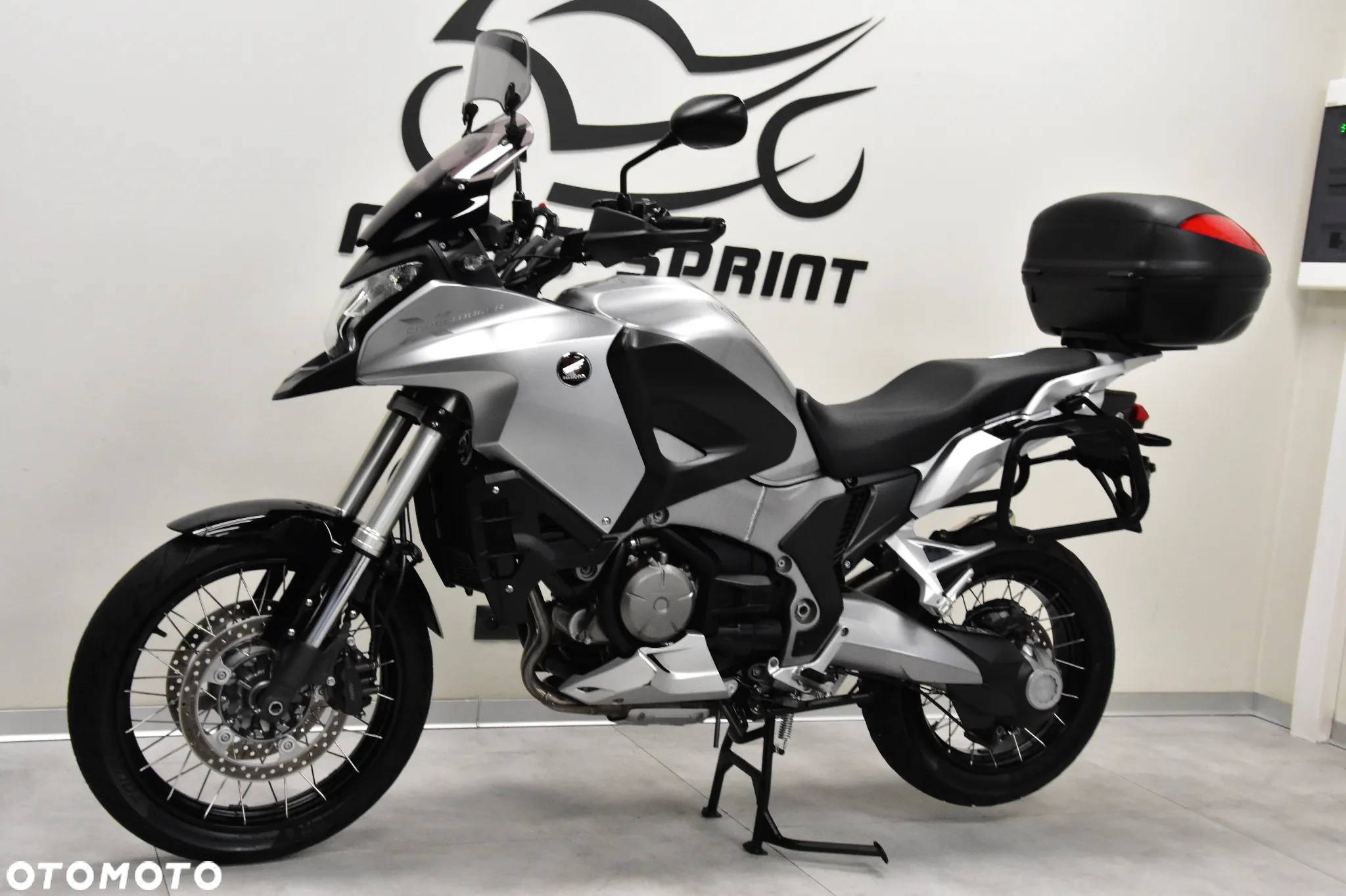 Honda VFR - 4