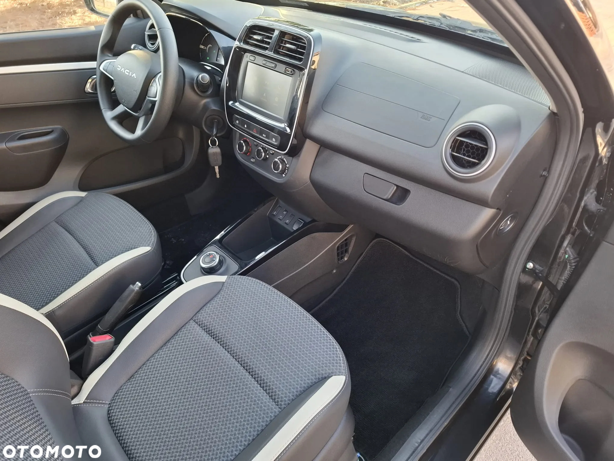 Dacia Spring - 9