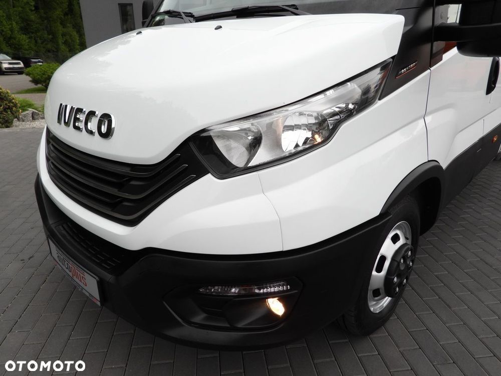 Iveco DAILY 35C16 WYWROTKA PODWÓJNA KABINA DOKA 6 MIEJSC TEMPOMAT BLIŹNIACZE KOŁA KLIMATYZACJA  160KM - 24