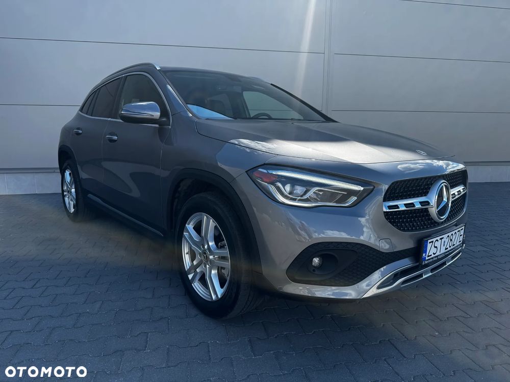Mercedes-Benz GLA 250 8G-DCT - 2