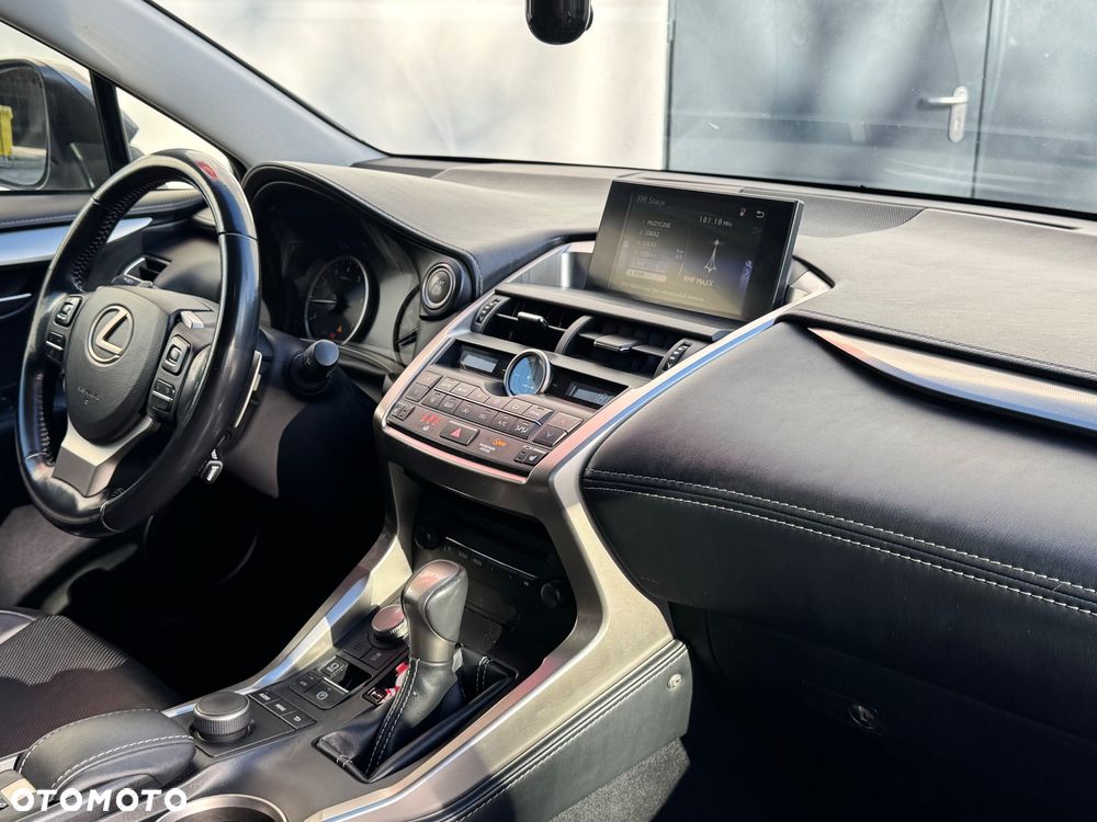 Lexus NX 200t Elite AWD - 30