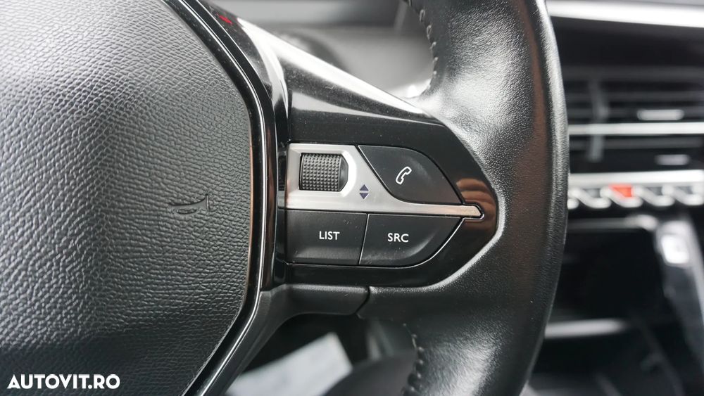 Peugeot 208 BlueHDi 100 GT - 22