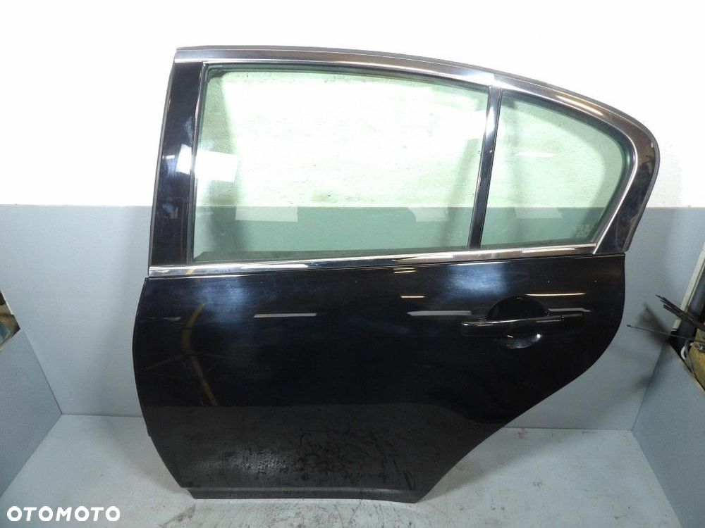 INFINITI G37 DRZWI TYŁ LEWE  KH3