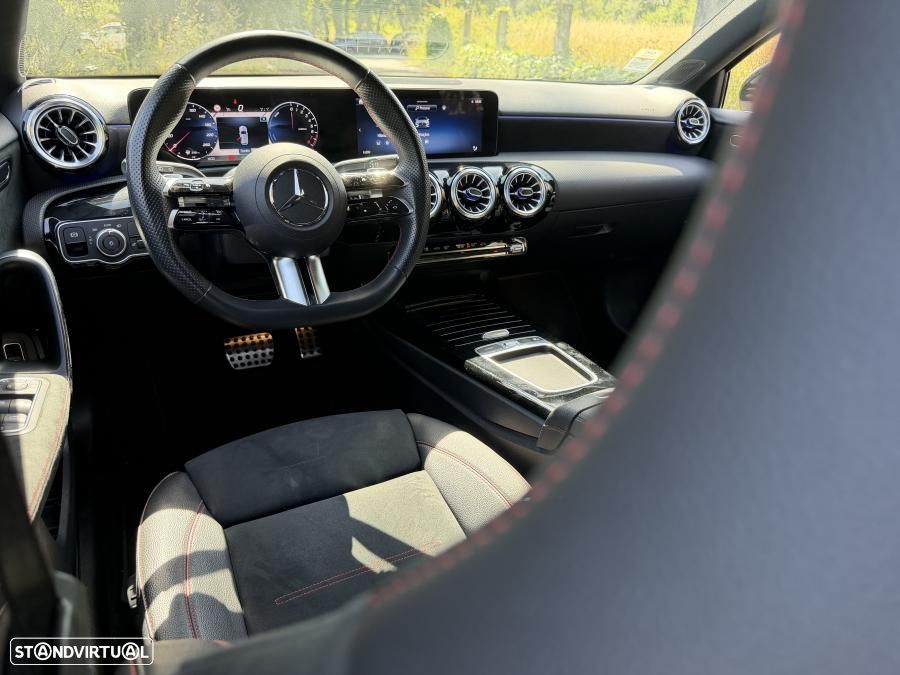 Mercedes-Benz A 250 e AMG Line - 25