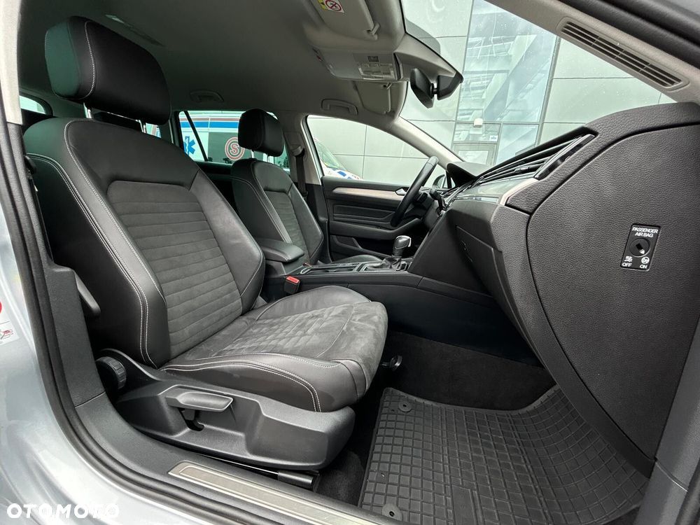 Volkswagen Passat Variant 2.0 TDI EVO Elegance DSG - 19