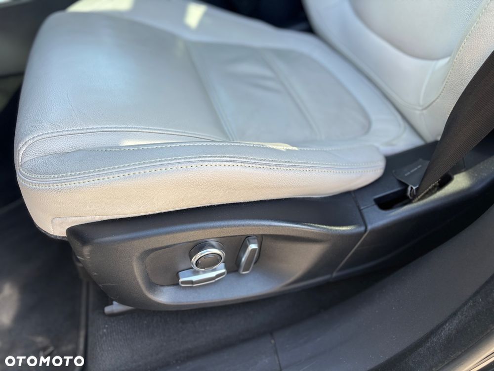 Jaguar F-Pace 2.0 i4D AWD Pure - 9