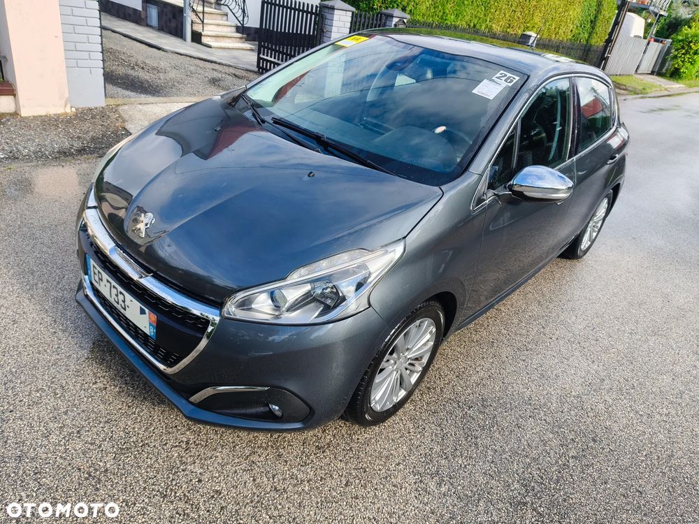 Peugeot 208 1.2 PureTech Allure - 11