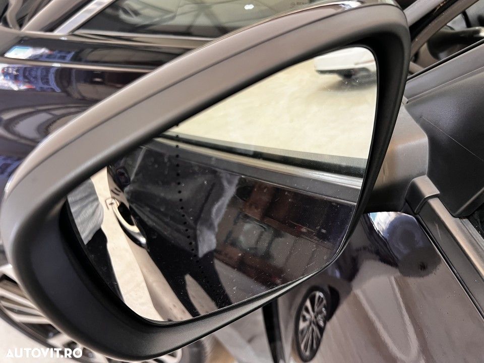 Renault Grand Scenic - 11