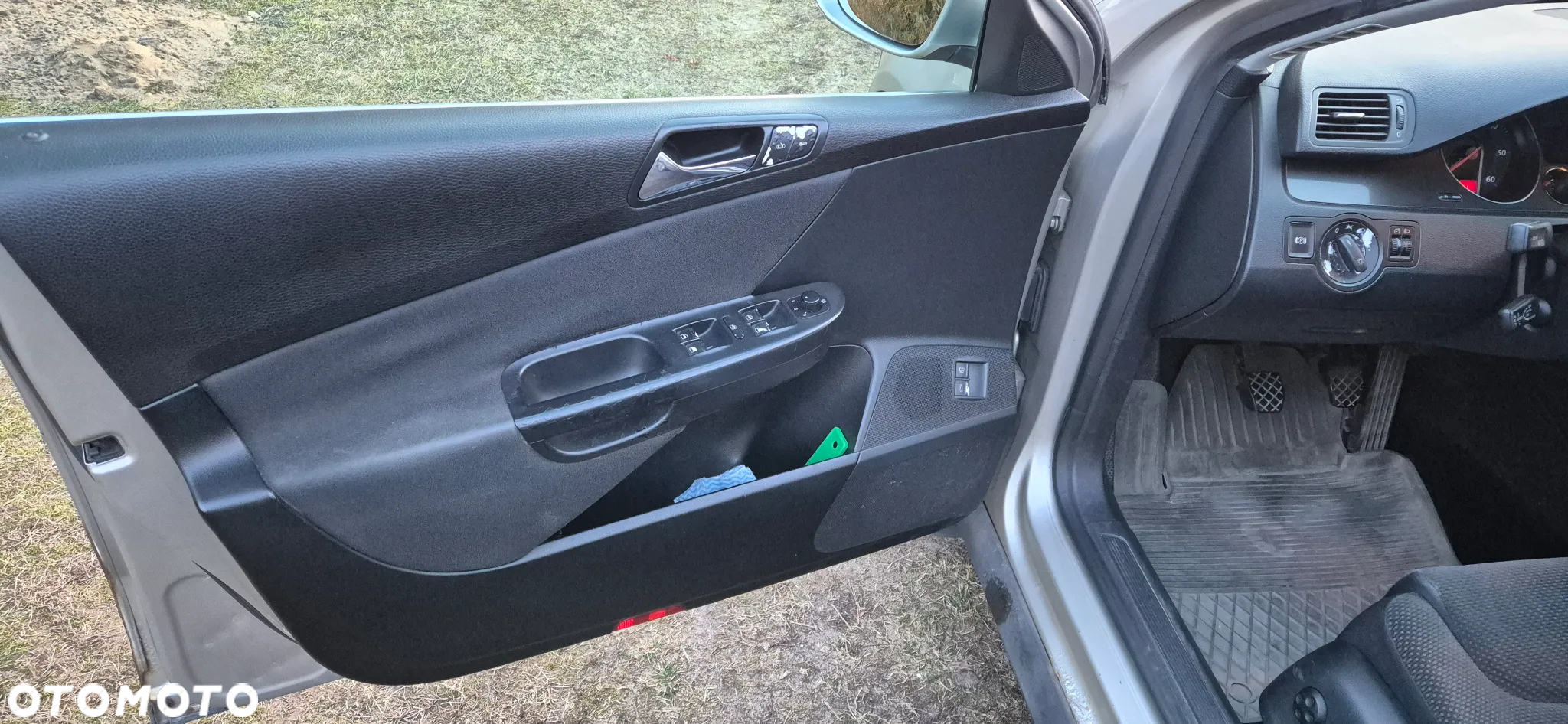 Volkswagen Passat 2.0 TDI Comfortline - 23