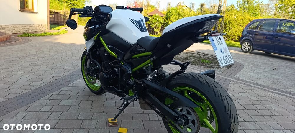 Kawasaki Z 900 - 7