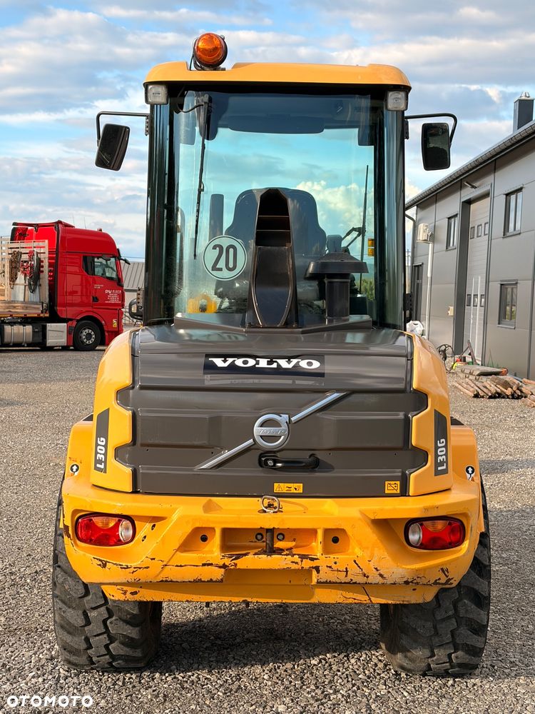 Volvo L30G - 5