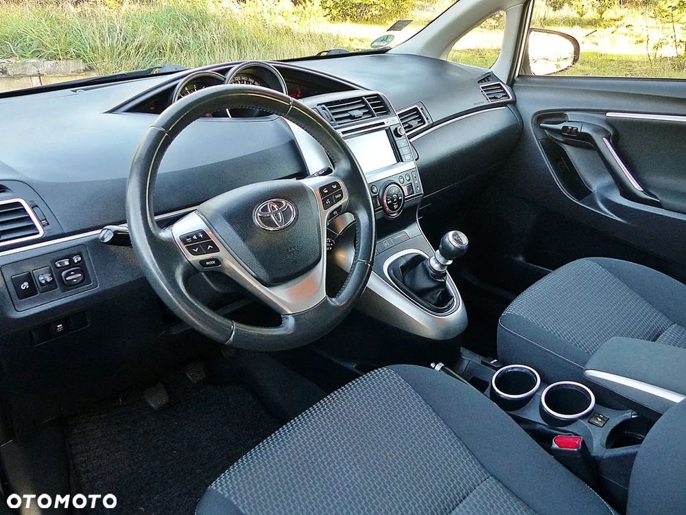 Toyota Verso 1.6 D-4D Premium - 18