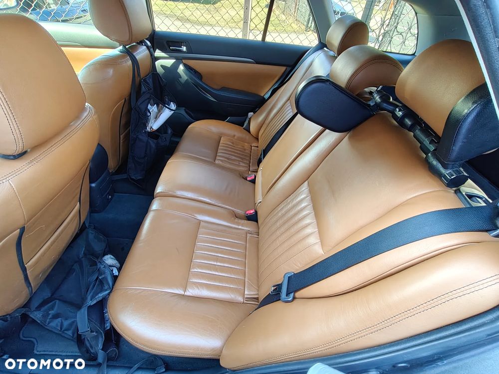 Toyota Avensis 2.0 D-4D Sol plus+NAVI - 29